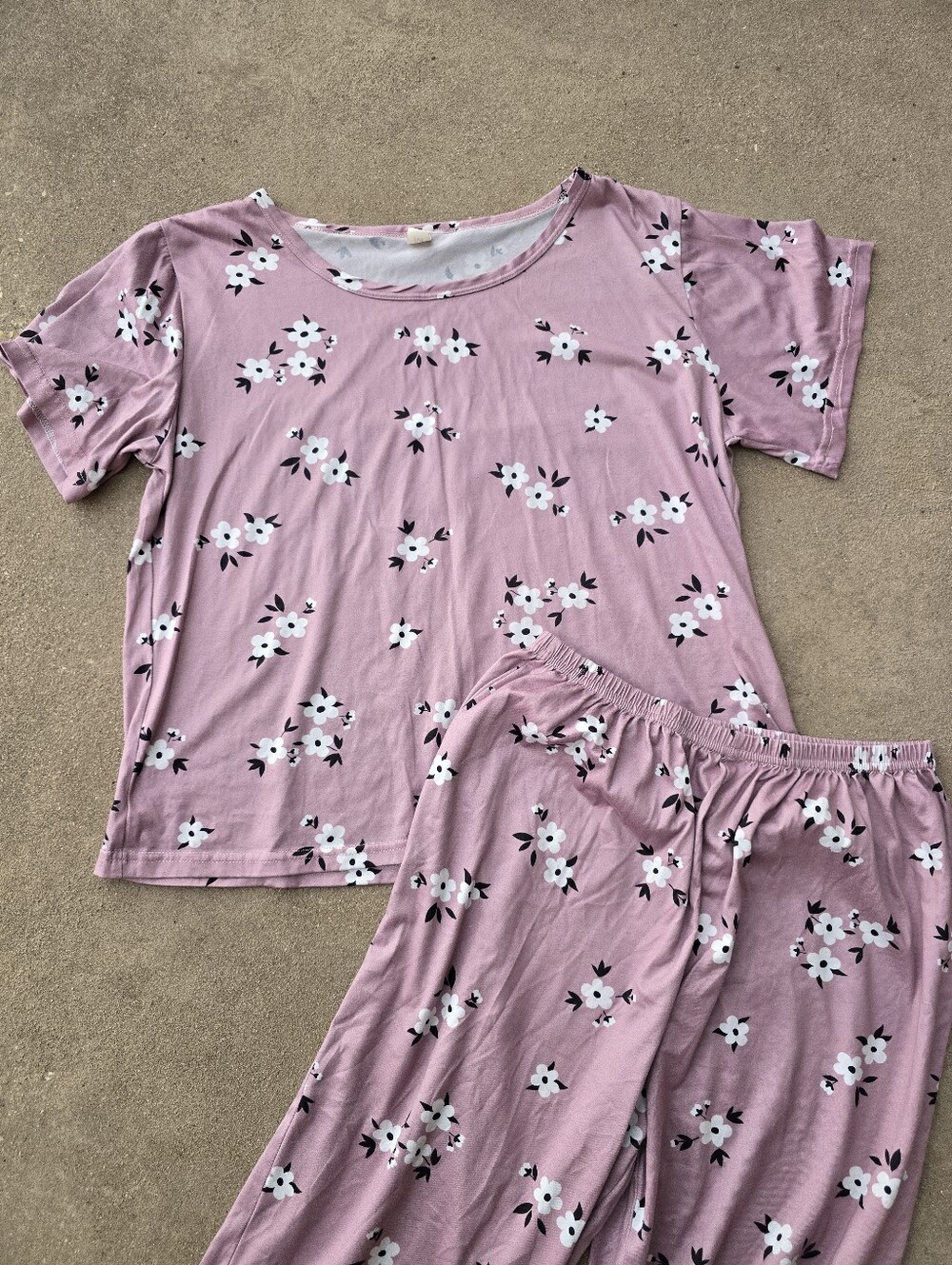 Pink Floral Pajama Set Women’s Size M Short Sleeve Lounge Set